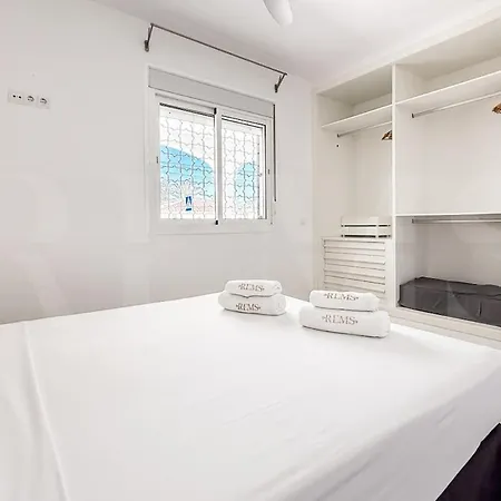 House With Pool And Rooftop Terrace Rems ヴィラ *