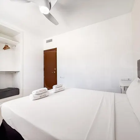 ヴィラ House With Pool And Rooftop Terrace Rems